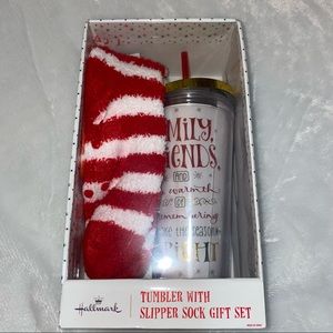 💕New Hallmark Tumbler with Slipper Socks Christmas Gift Set